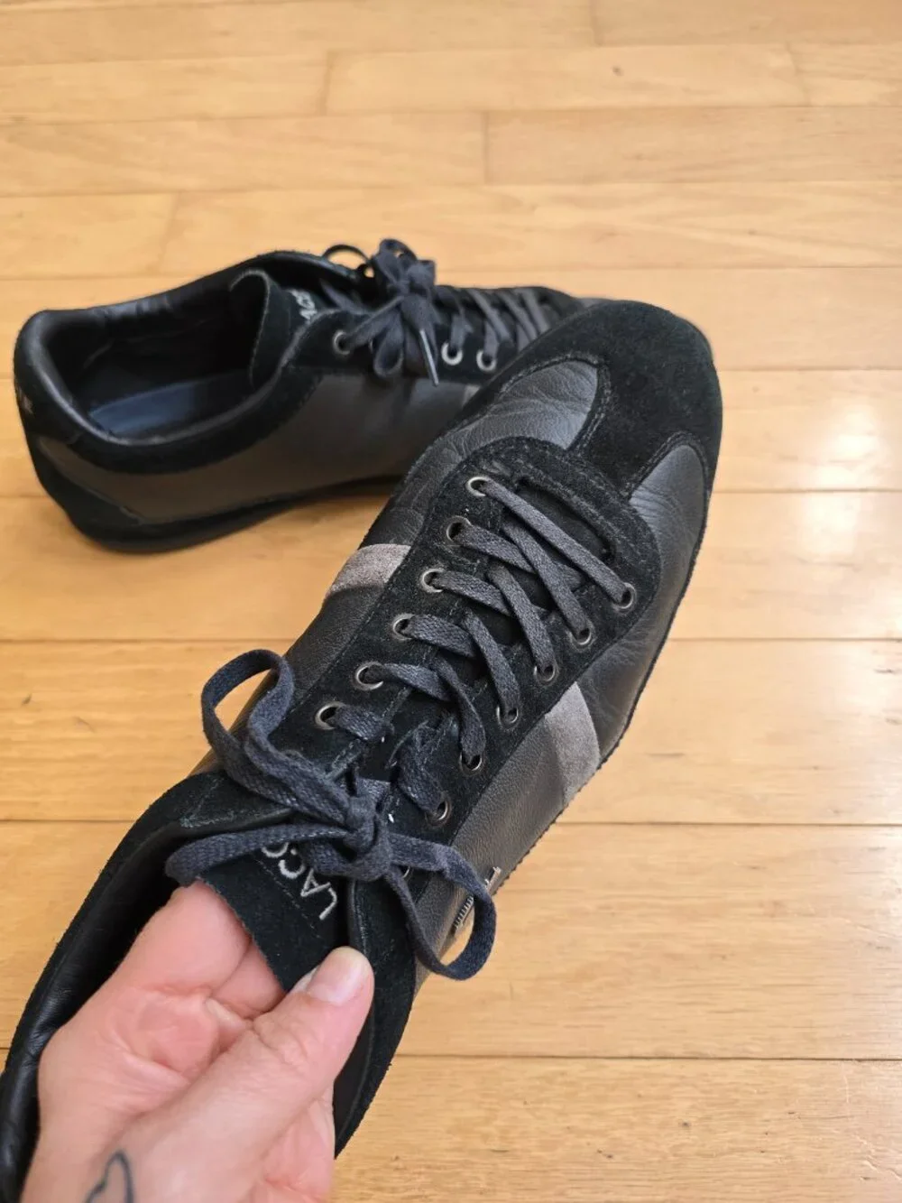 vintage Y2K | Lacoste black leather monochrome retro sneakers | MENS 10.5